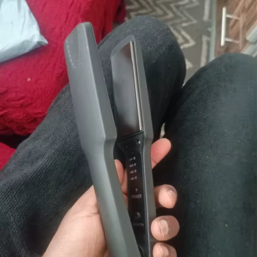 Professional Hair Straightener Flat Iron 220°C | Fast Heating, Digital Temperature Control, Dual Voltage